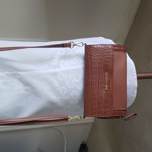 Enzo Angolini crossbody